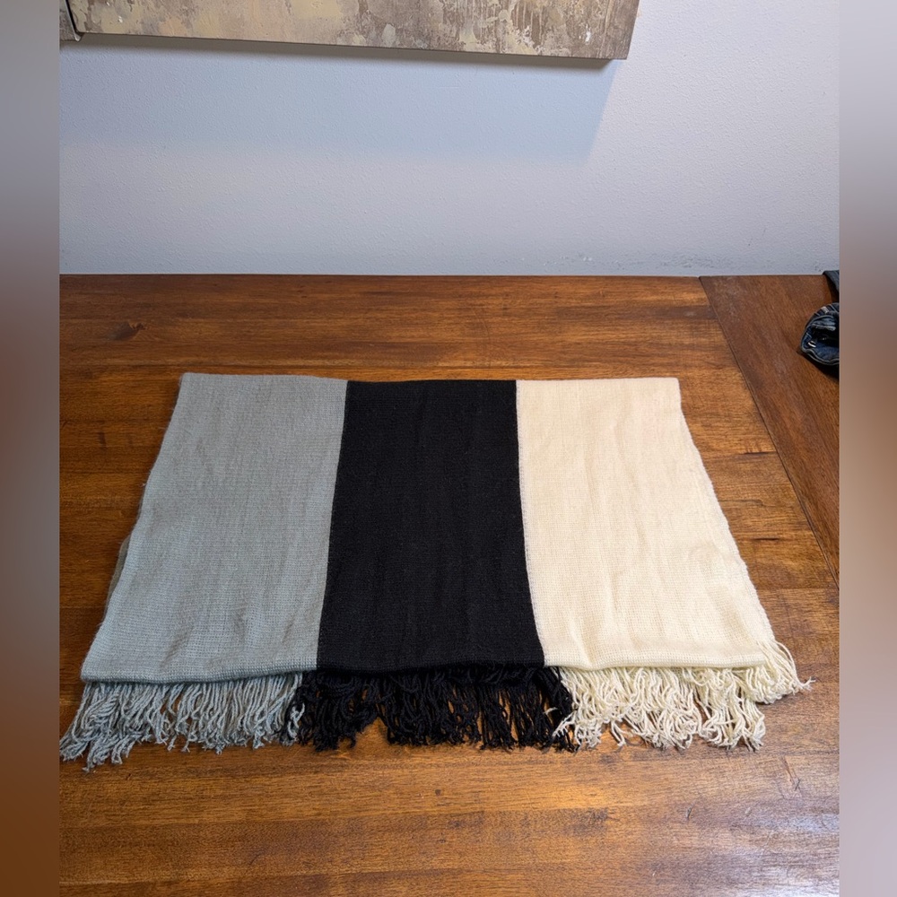 DonniBlack Gray Cream Color Block Wide Knit‎ Scarf Wrap 76L X 26W